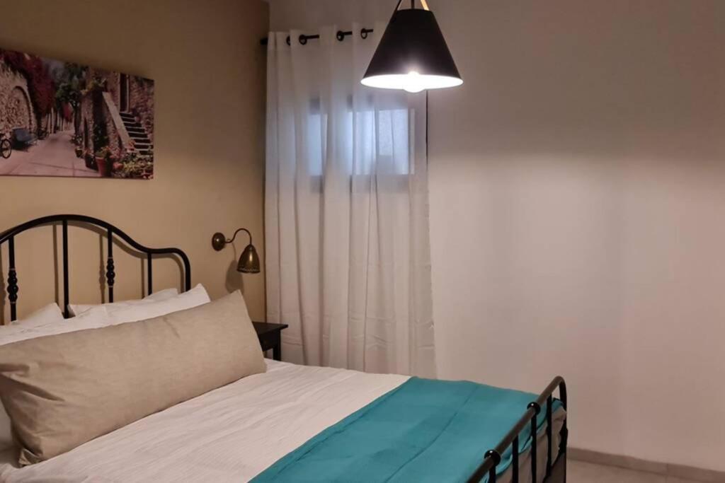 נוף הארבל עם חלון לכינרת Apartment Migdal Exterior photo
